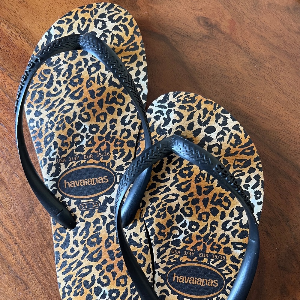 HAVAIANAS kids FLIP FLOPS, leopard pattern
